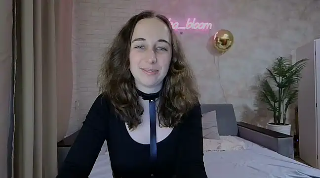 Snapshot of Anika_bloom chatting on 16, 2, 2025 Anika bloom online show from 16, 2, 2025
