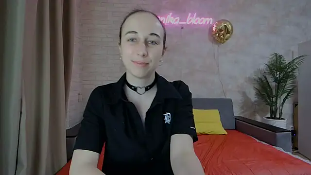 Snapshot of Anika_bloom chatting on 24, 2, 2025 Anika bloom online show from 24, 2, 2025