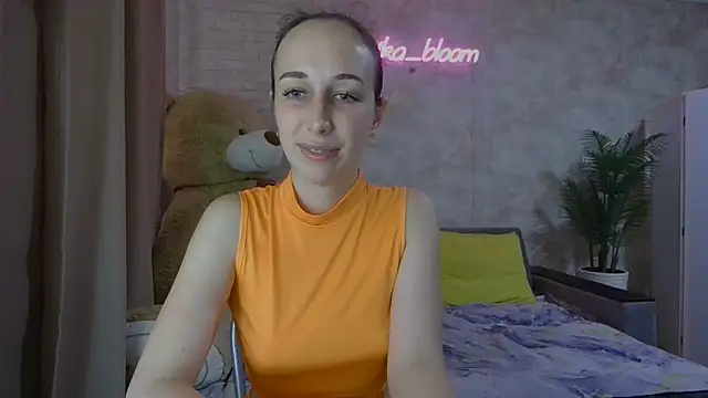 Snapshot of Anika_bloom chatting on 17, 9, 2025 Anika bloom online show from 17, 9, 2025