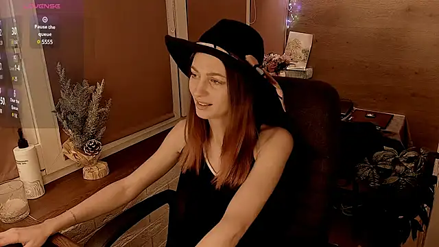 Snapshot of Fox_sky_Fox chatting on 13, 1, 2025 Fox sky Fox online show from 13, 1, 2025