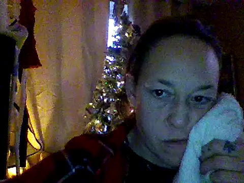 Snapshot of Fiesty_findom40 chatting on 14, 12, 2024 Fiesty findom40 online show from 14, 12, 2024