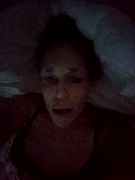 Snapshot of Fiesty_findom40 chatting on 27, 9, 2025 Fiesty findom40 online show from 27, 9, 2025