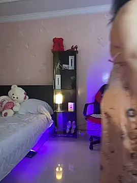 Sharongirl07 online show from 8, 3, 2025