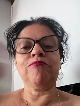 Sharongirl07 online show from 2, 4, 2026