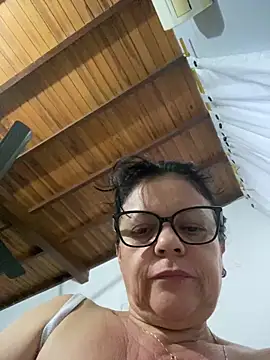 Sharongirl07 online show from 10, 4, 2026