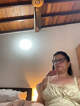 Snapshot of Sharongirl07 chatting on 28, 6, 2026 Sharongirl07 online show from 28, 6, 2026