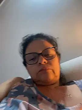 Snapshot of Sharongirl07 chatting on 5, 7, 2026 Sharongirl07 online show from 5, 7, 2026