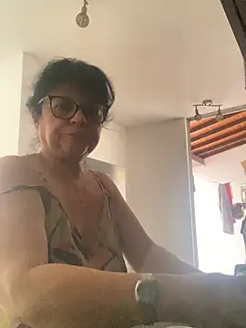 Snapshot of Sharongirl07 chatting on 6, 7, 2026 Sharongirl07 online show from 6, 7, 2026