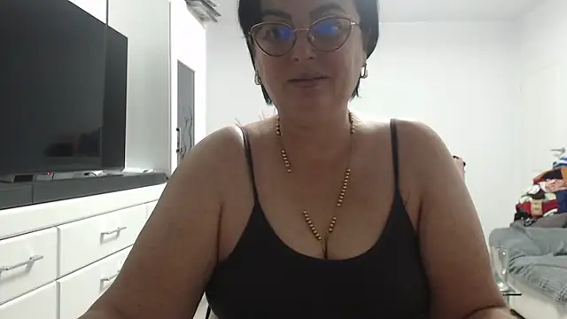 Amandamuller1982 online show from 1, 11, 2025