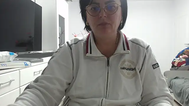 Amandamuller1982 online show from 17, 11, 2025