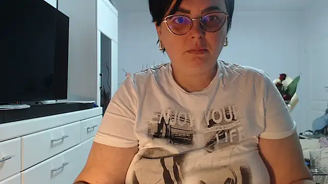 Snapshot of Amandamuller1982 chatting on 3, 3, 2026 Amandamuller1982 online show from 3, 3, 2026