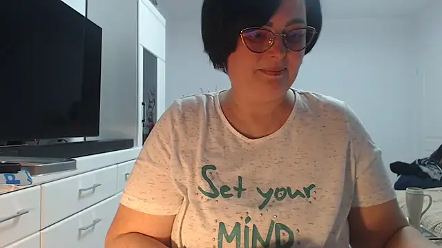 Snapshot of Amandamuller1982 chatting on 8, 4, 2026 Amandamuller1982 online show from 8, 4, 2026