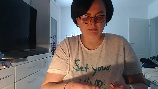 Snapshot of Amandamuller1982 chatting on 9, 4, 2026 Amandamuller1982 online show from 9, 4, 2026