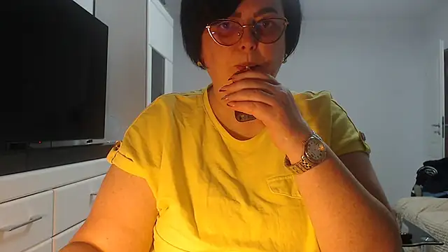 Snapshot of Amandamuller1982 chatting on 13, 4, 2026 Amandamuller1982 online show from 13, 4, 2026