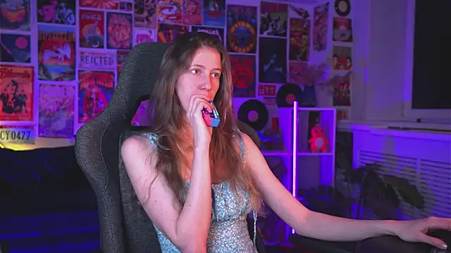 Sharon Evansi online show from 5, 2, 2025