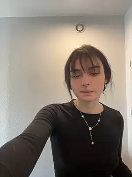 AdelinaAlia online show from 24, 4, 2026