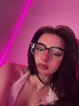 Snapshot of AdelinaAlia chatting on 16, 5, 2026 AdelinaAlia online show from 16, 5, 2026