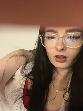 Snapshot of AdelinaAlia chatting on 19, 5, 2026 AdelinaAlia online show from 19, 5, 2026