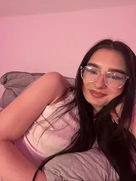 Snapshot of AdelinaAlia chatting on 20, 5, 2026 AdelinaAlia online show from 20, 5, 2026