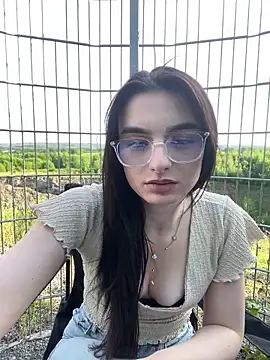 Snapshot of AdelinaAlia chatting on 21, 5, 2026 AdelinaAlia online show from 21, 5, 2026