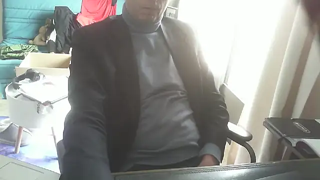 shyfrenchcock1 online show from 10, 3, 2025