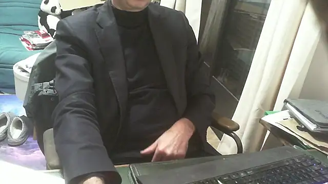 shyfrenchcock1 online show from 9, 3, 2026