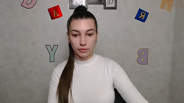 KarolinaRosse  online show from 11, 3, 2025