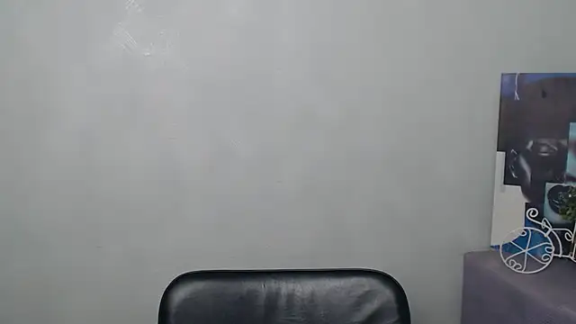 KarolinaRosse  online show from 17, 3, 2025