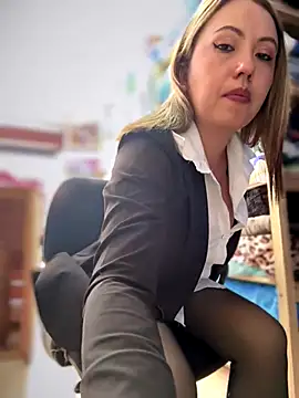 VIOLETA-25  online show from 20, 12, 2025