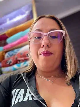 Snapshot of VIOLETA-25_ chatting on 25, 6, 2026 VIOLETA-25 online show from 25, 6, 2026