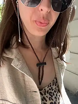 Snapshot of M1lfa chatting on 10, 12, 2024 M1lfa online show from 10, 12, 2024