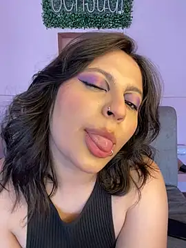 Snapshot of PoliBenett_ chatting on 6, 2, 2025 PoliBenett  online show from 6, 2, 2025