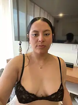 Snapshot of PoliBenett_ chatting on 25, 2, 2025 PoliBenett  online show from 25, 2, 2025