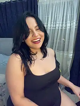 Snapshot of PoliBenett_ chatting on 2, 3, 2025 PoliBenett  online show from 2, 3, 2025