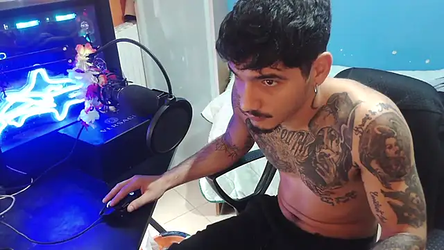 Badboyi1997 online show from 15, 10, 2025