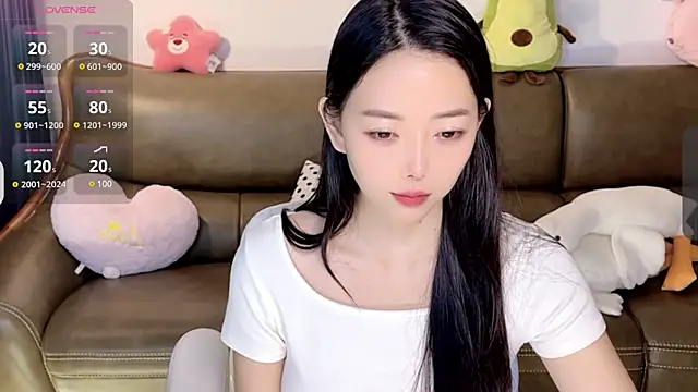 Yilin1999 online show from 23, 1, 2025