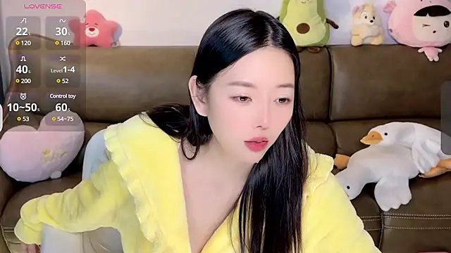 Yilin1999 online show from 7, 2, 2025