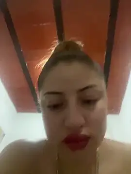 Snapshot of cristal-evanns chatting on 26, 5, 2026 cristal-evanns online show from 26, 5, 2026