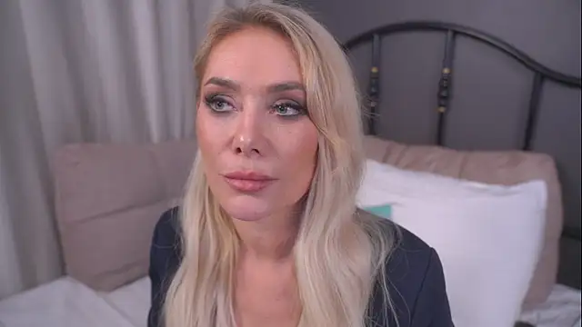 IsadoraDunkan online show from 15, 3, 2025