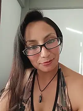 Snapshot of Lucy_Chery chatting on 22, 6, 2026 Lucy Chery online show from 22, 6, 2026