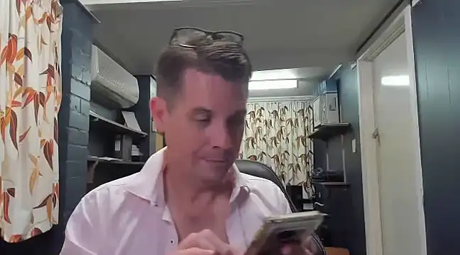 tilobinder online show from 14, 12, 2024