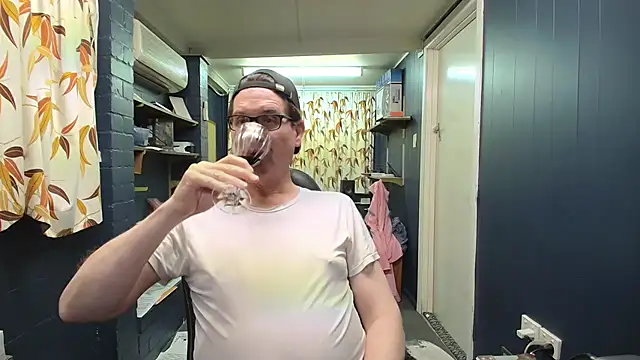 tilobinder online show from 12, 9, 2025