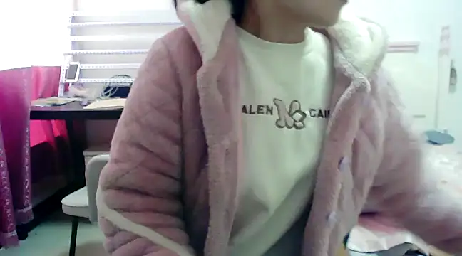 Snapshot of CN-Xiaoxi chatting on 17, 12, 2024 CN-Xiaoxi online show from 17, 12, 2024