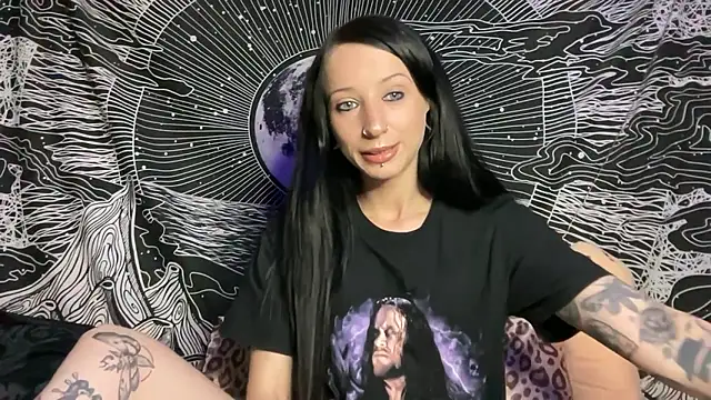 MissMidnightUK online show from 9, 10, 2025