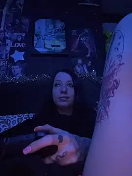 Snapshot of MissMidnightUK chatting on 14, 12, 2025 MissMidnightUK online show from 14, 12, 2025