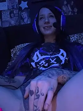 Snapshot of MissMidnightUK chatting on 7, 1, 2026 MissMidnightUK online show from 7, 1, 2026