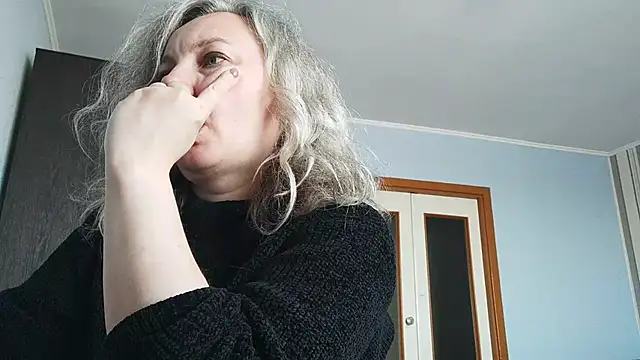 Snapshot of EdithManning chatting on 29, 4, 2026 EdithManning online show from 29, 4, 2026