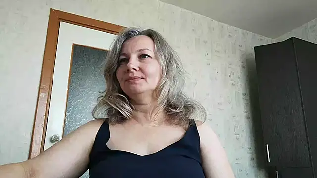 Snapshot of EdithManning chatting on 24, 5, 2026 EdithManning online show from 24, 5, 2026