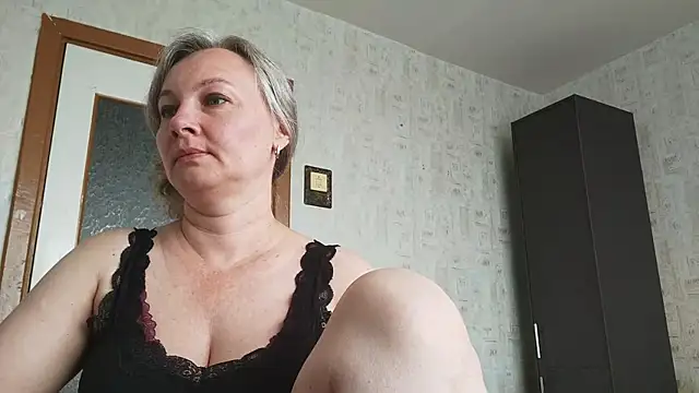 Snapshot of EdithManning chatting on 11, 7, 2026 EdithManning online show from 11, 7, 2026