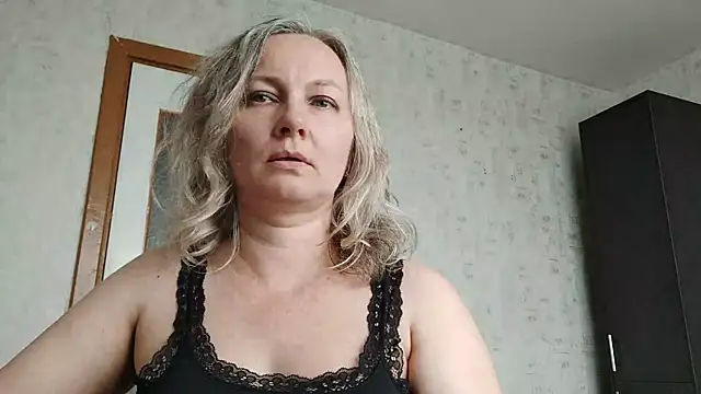 Snapshot of EdithManning chatting on 20, 7, 2026 EdithManning online show from 20, 7, 2026